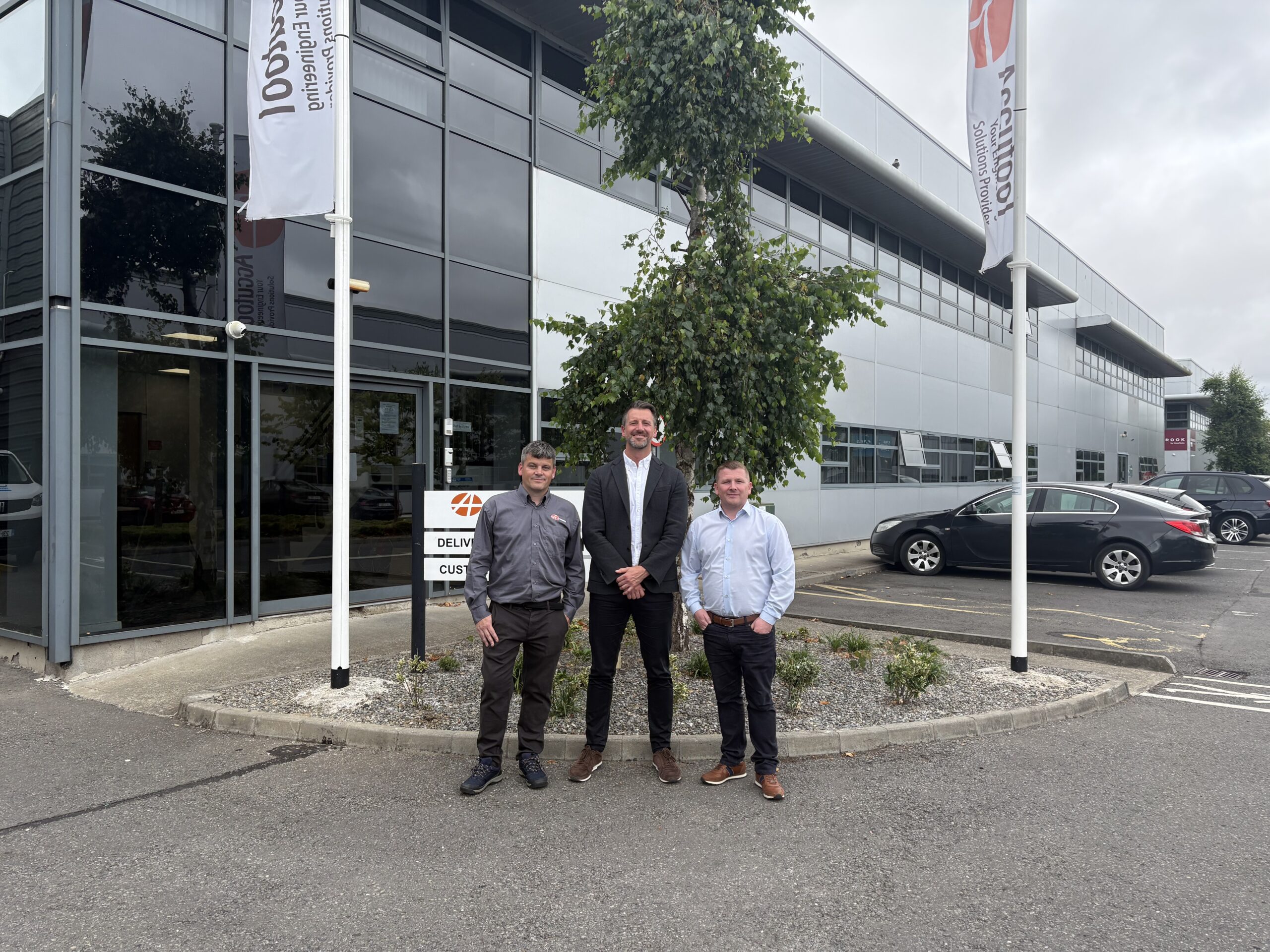 Gavin Meadows, CEO of Kaleidex (centre) with Gavin McAuliffe (right) and David McAuliffe (left) from Accutool