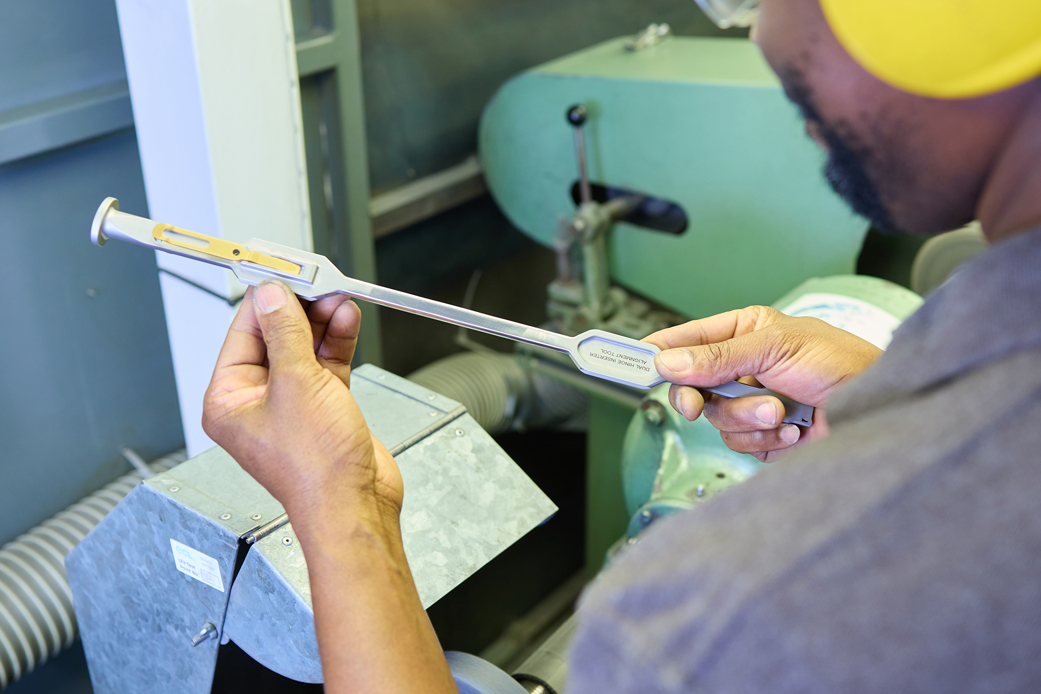 A closer look at the Dual Hinge Inserter Alignment Tool